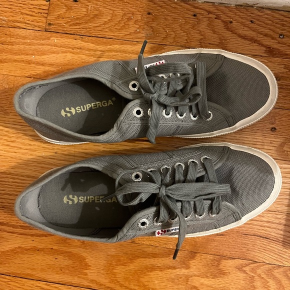 Gray Classic Superga Sneakers - Picture 2 of 4
